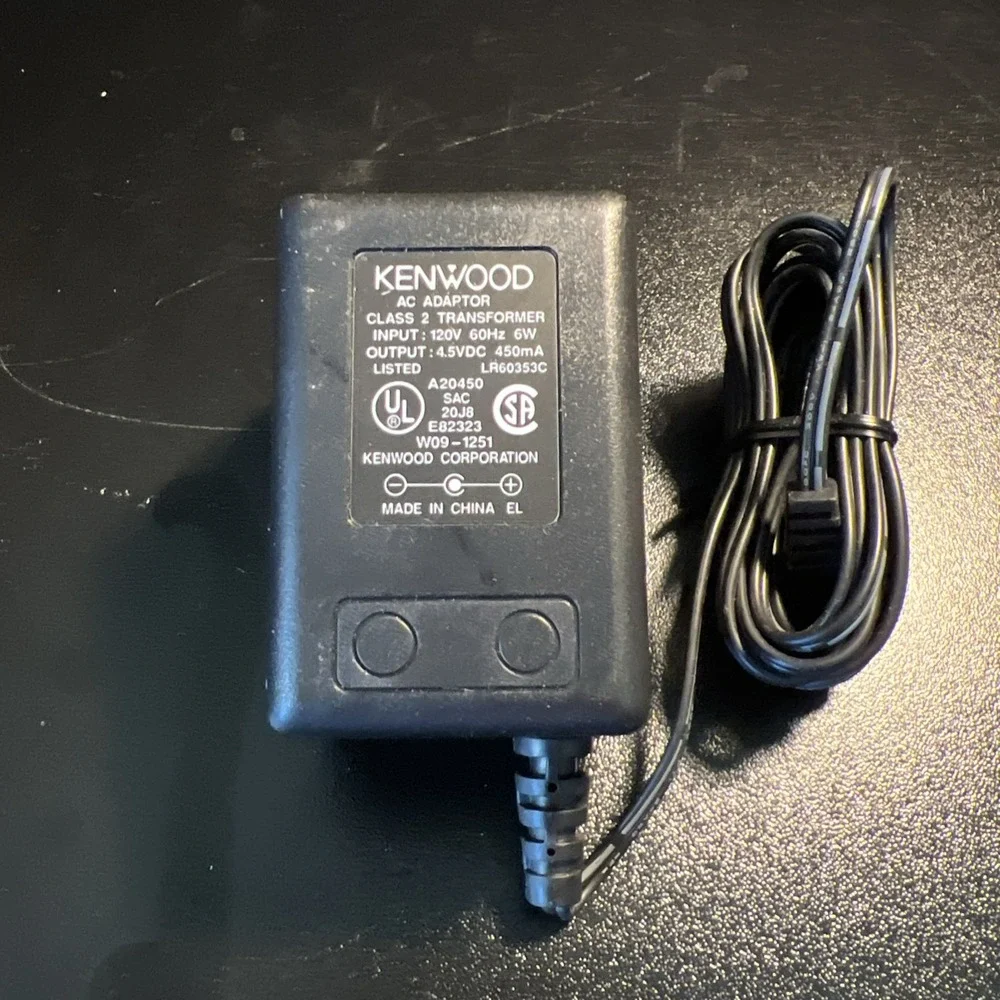 Kenwood AC Adapter Charger A20450 E82323‎ W09-1251 4.5VAC 450mA Power Supply